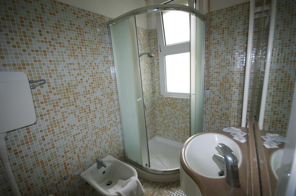 Hotel Marebello Ρίμινι Δωμάτιο φωτογραφία