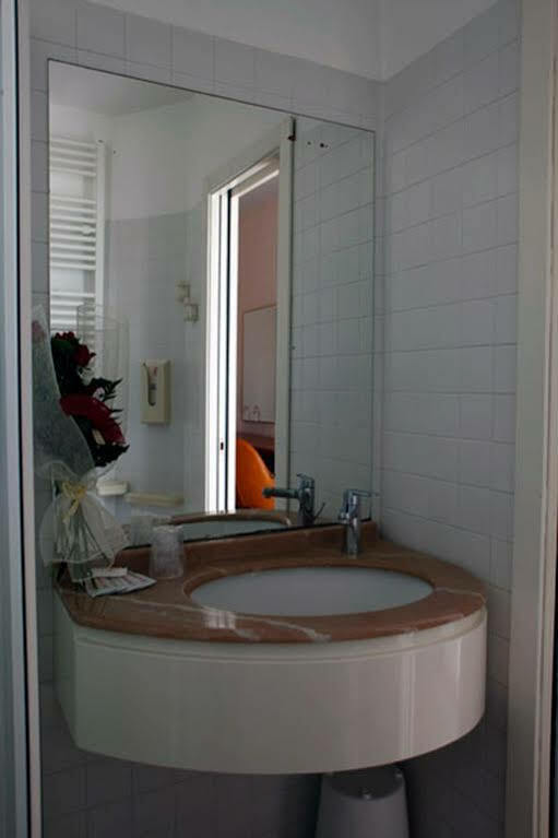 Hotel Marebello Ρίμινι Εξωτερικό φωτογραφία
